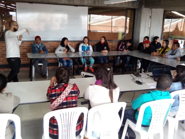 Mesas de trabajo y concertación de Ágora