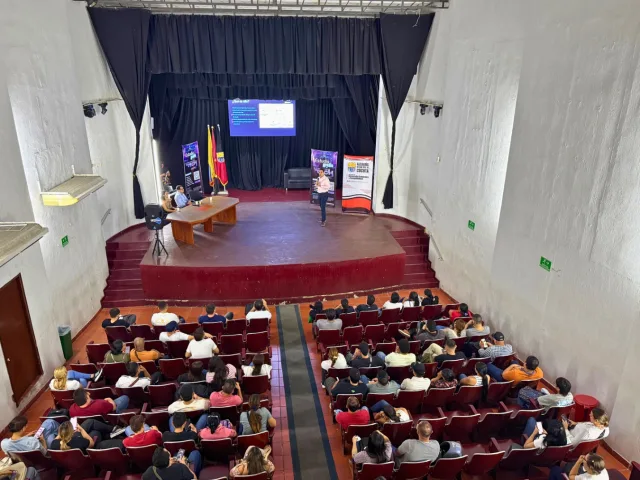 Conferencias de Ágora